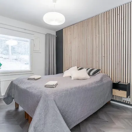 Arctic Private Yard, Sauna & Sledding Hill Rovaniemi