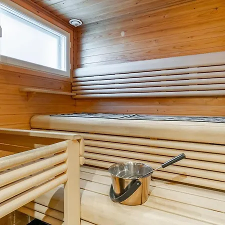 Arctic Private Yard, Sauna & Sledding Hill Rovaniemi